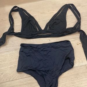 Black bikini set